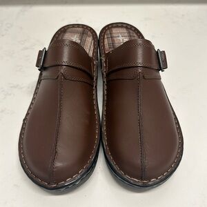 NWOB Eastland brand Mae Clog